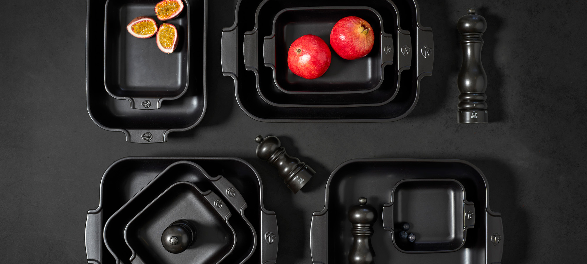 Header_APPOLIA_Black_Satin_Noir_Paris_Black_Collection_2_Eric_Marin