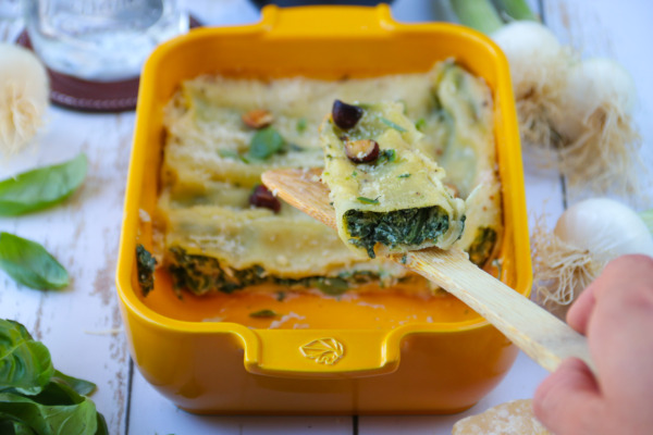 Spinach and ricotta cannelloni with parmesan
