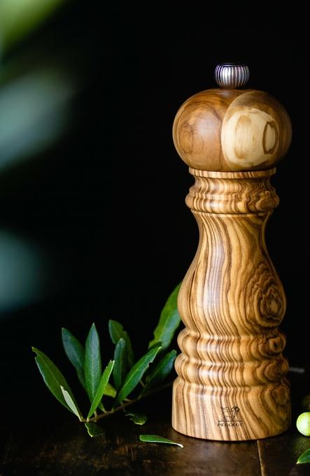 Paris en bois d'olivier